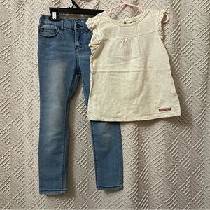 Hudson Girls Light Wash Skinny Jeans with Cream Short-Sleeve Top